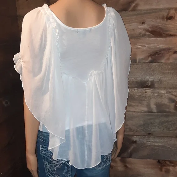 About a girl blouse - Picture 4 of 4